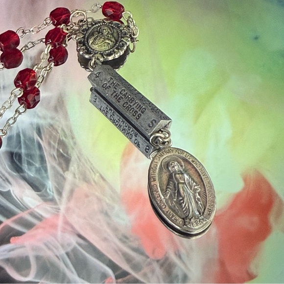 Jewelry - Vintage Catholic Five Wounds Chaplet Red Beads Silver Tone Miraculous Medal